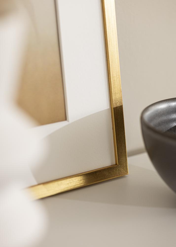 Marco Edsbyn Oro 40x45 cm - Paspartús Blanco 28x34 cm