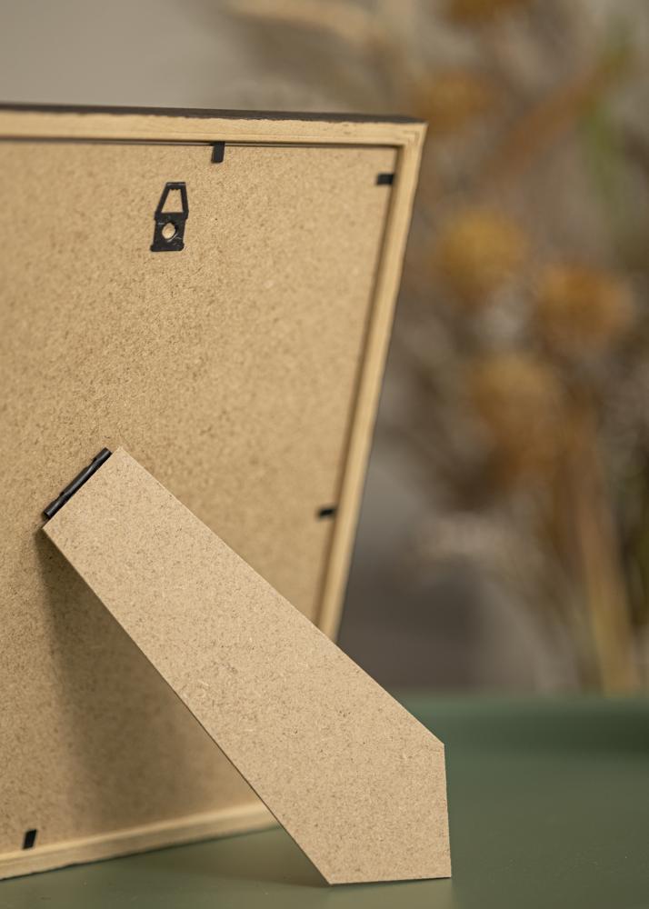 Marco Edsbyn nuez 14x20 cm - Paspartús Blanco 8x12 cm