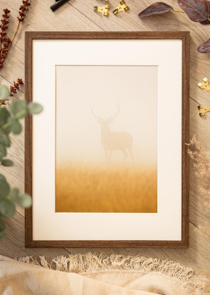 Marco Ares nuez 28x35 cm - Paspartús Blanco 18x25 cm