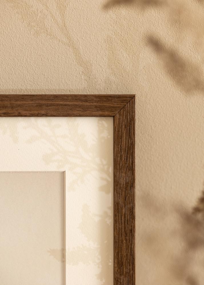 Marco Hermes nuez 30x40 cm - Paspartús Blanco 20x28 cm