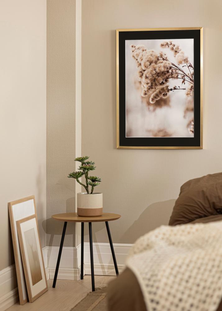 Marco Trendy Dorado 20x25 cm - Paspartú Negro 14x18 cm