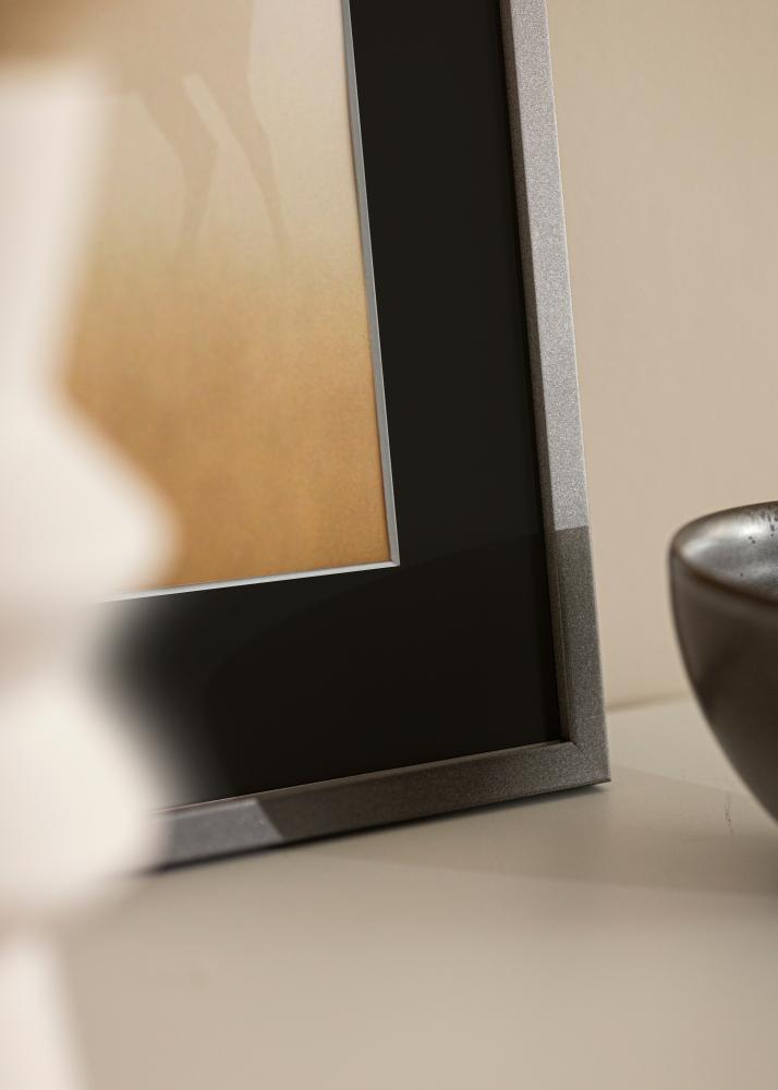 Marco Edsbyn Grafito 18x18 cm - Paspartú Negro 12x12 cm