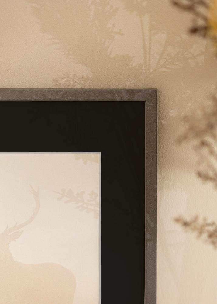 Marco Edsbyn Grafito 18x18 cm - Paspartú Negro 12x12 cm