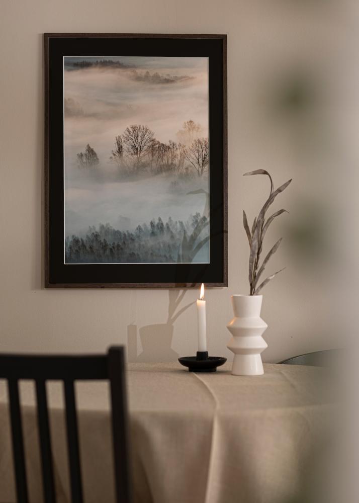 Marco Edsbyn Castaño 35x50 cm - Paspartú Negro 24x30 cm