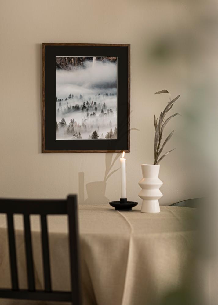 Marco Galant Castaño 50x70 cm - Paspartú Negro 33x56 cm