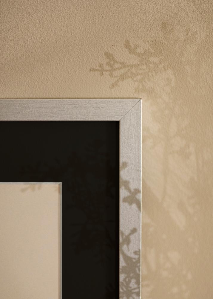 Marco Selection Plateado 70x100 cm - Paspartú Negro 62x93 cm