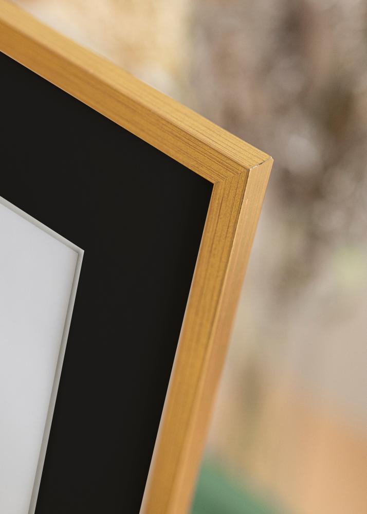 Marco Edsbyn Dorado 30x40 cm - Paspartú Negro 8x12 inches