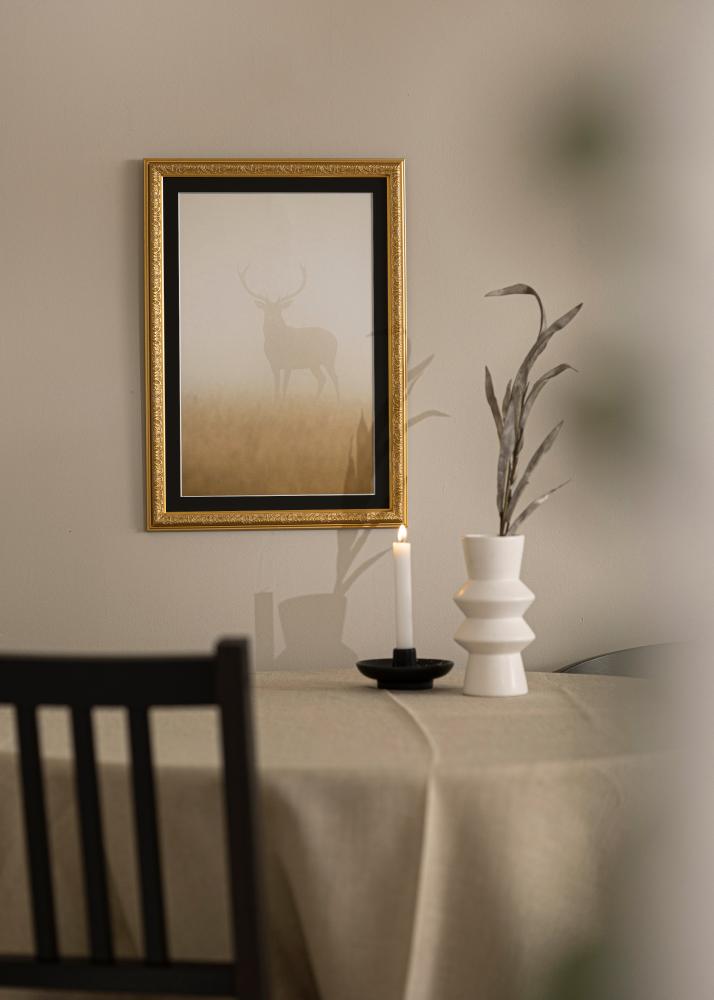 Marco Nostalgia Dorado 35x45 cm - Paspartú Negro 24x34 cm