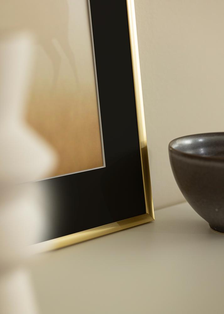 Marco New Lifestyle Dorado 70x100 cm - Paspartú Negro 24x36 inches