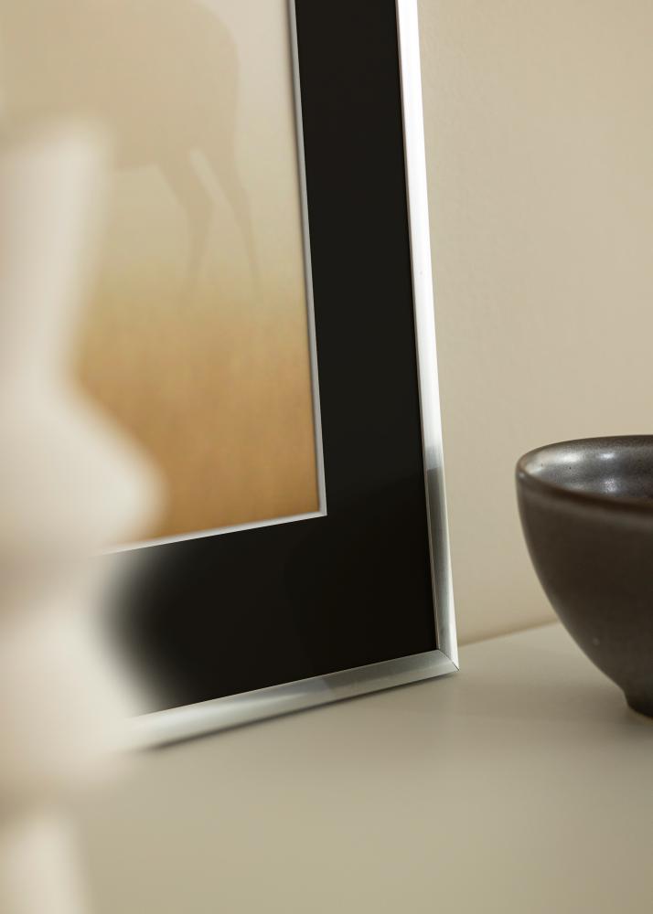 Marco New Lifestyle Plateado 30x40 cm - Paspartú Negro 18x27 cm