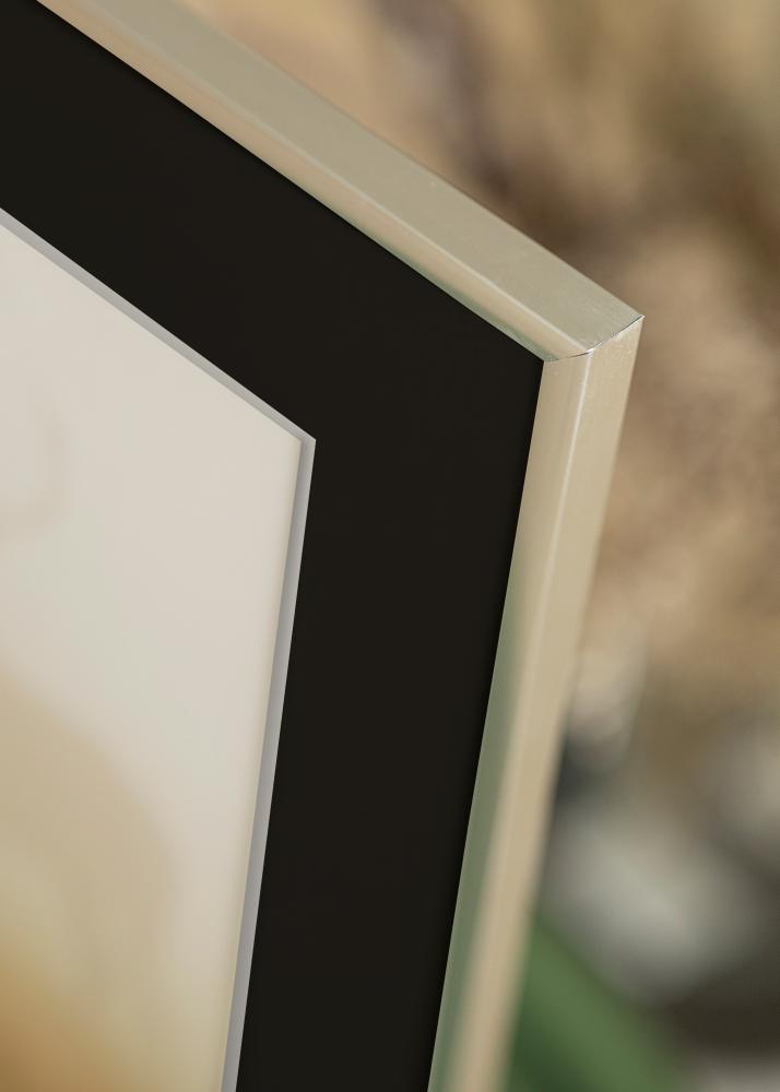Marco New Lifestyle Plateado 30x40 cm - Paspartú Negro 18x27 cm