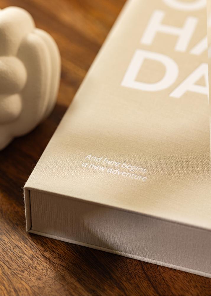 KAILA OH HAPPY DAY Grey - Coffee Table Photo Álbum (60 Negro Páginas)